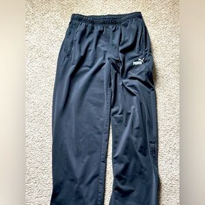 Puma Black Sweatpants with Elastic Waistband and Relaxed Fit size Medium